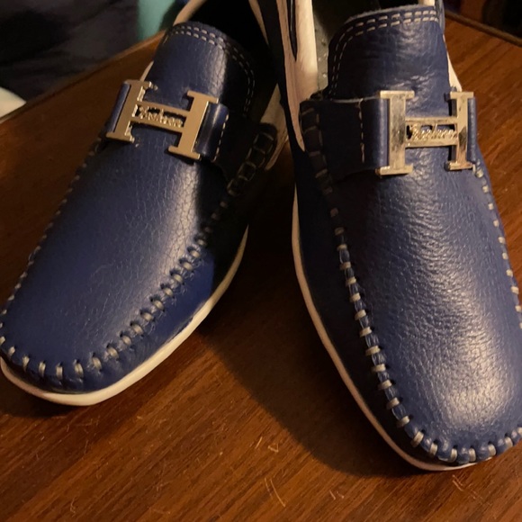 100% leather shoes for men size 8 color white blue